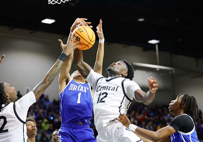 AAA Finals LR Central vs Bryant__00034